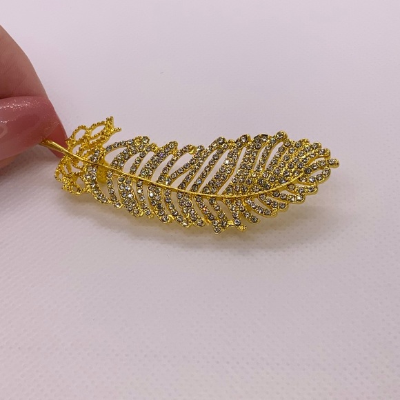 Retro Gold Feather with little Diamonds Brooch - Picture 3 of 10
